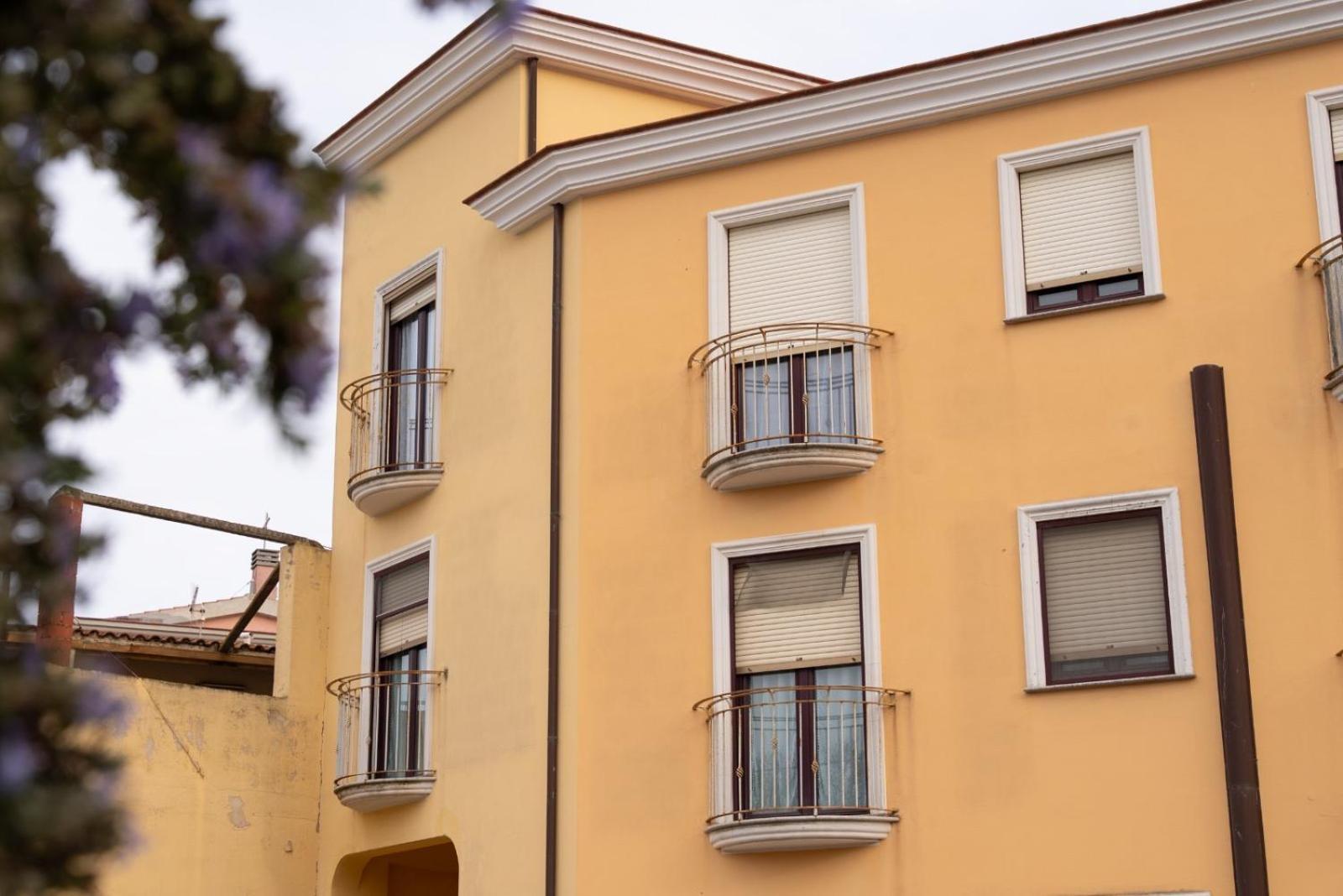 Appartamento In Centro Tortolì Eksteriør billede